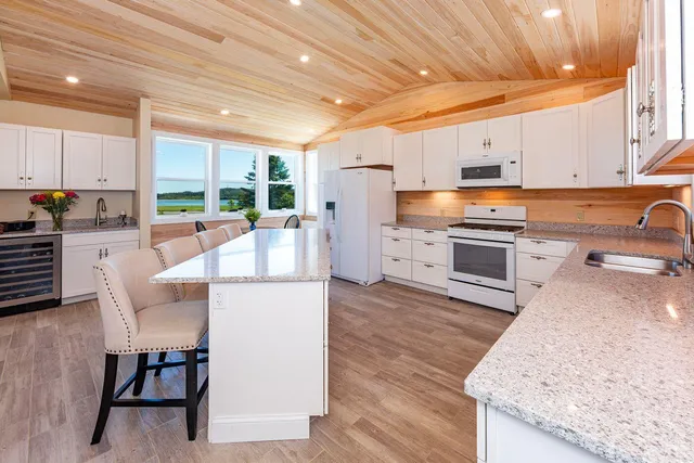 $1,695,000 | 560 South Lubec Road, Lubec, ME 04652