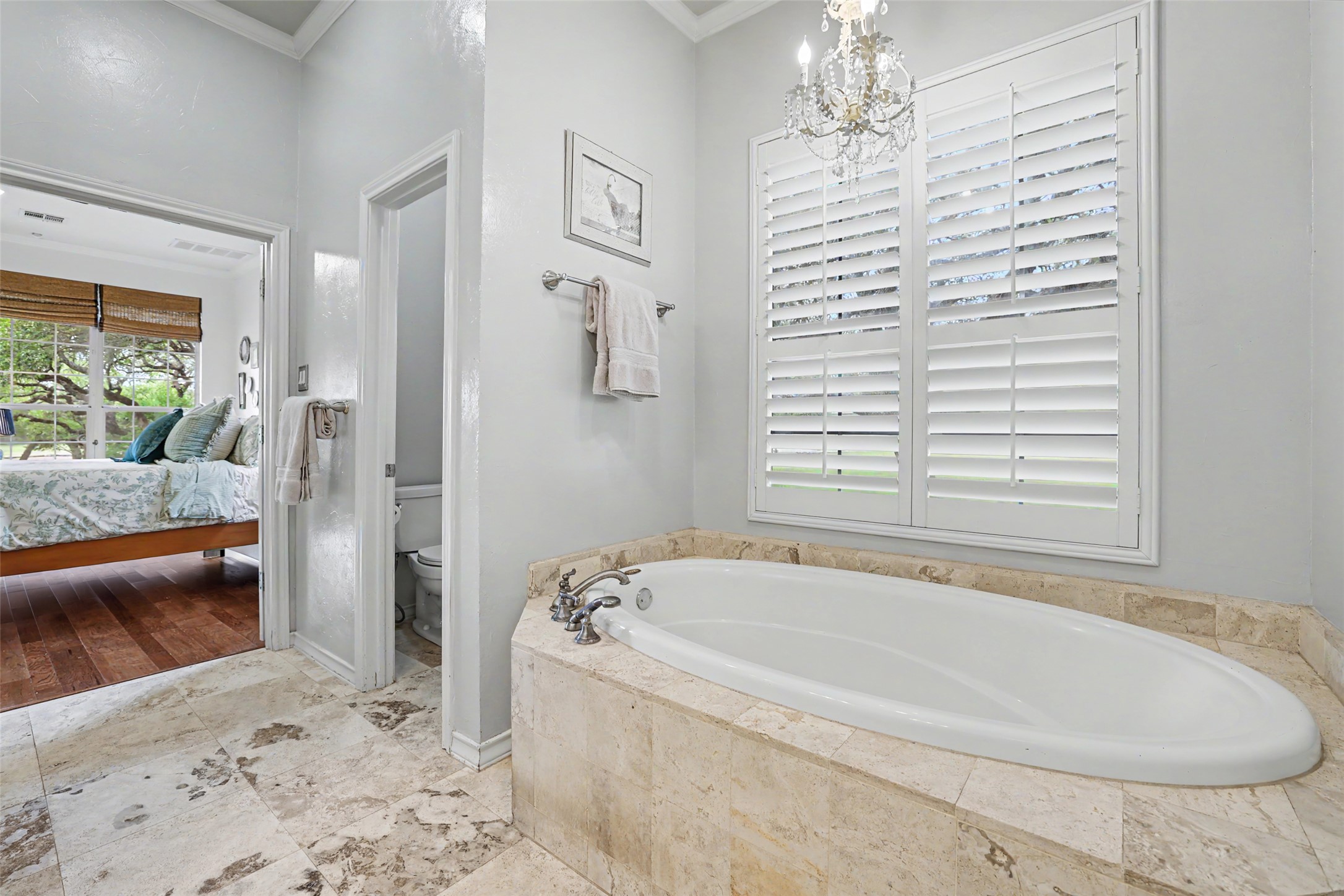 426 Logan Ranch Road Georgetown, TX 78628 - Photo 20 of 40 A grand soaking tub is totalling inviting to relax and unwind.