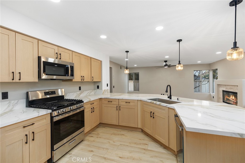 28950 Clear Spring Lane Highland, CA 92346 - Photo 14 of 58
