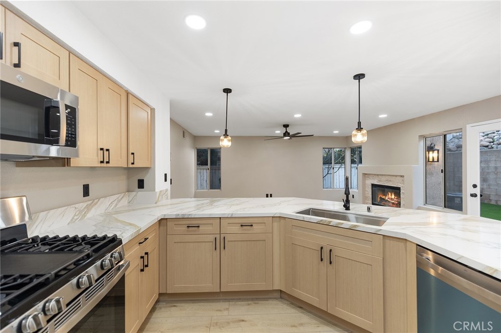 28950 Clear Spring Lane Highland, CA 92346 - Photo 15 of 58