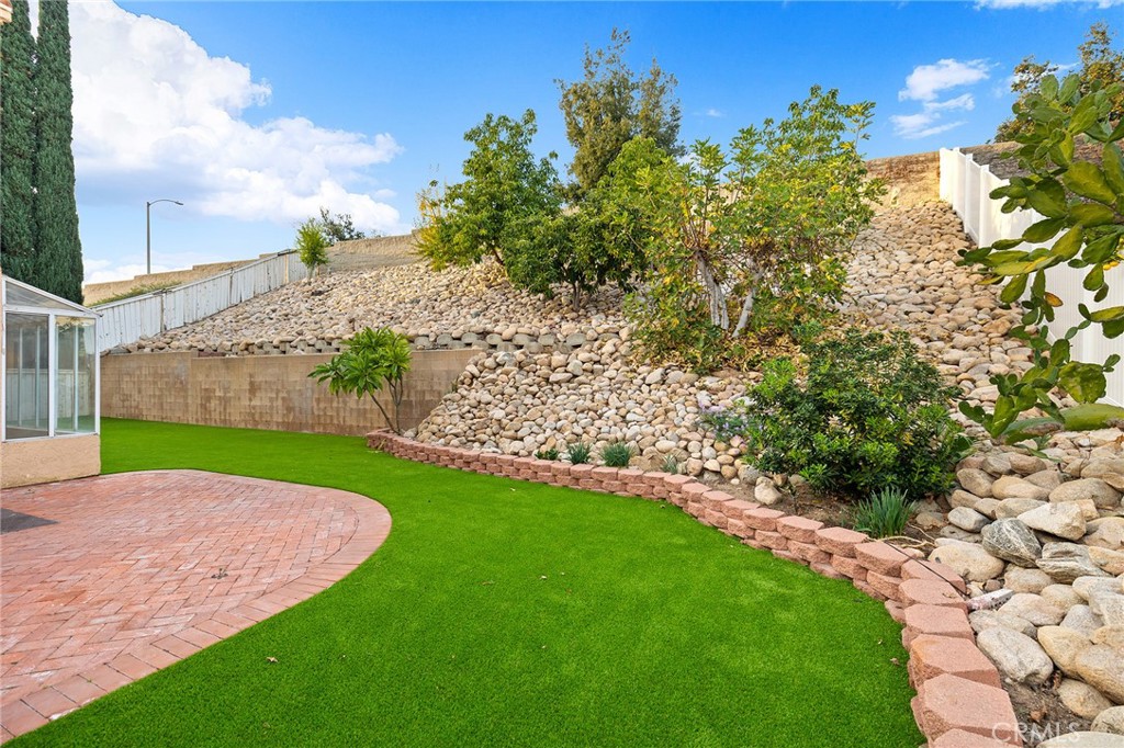 28950 Clear Spring Lane Highland, CA 92346 - Photo 37 of 58