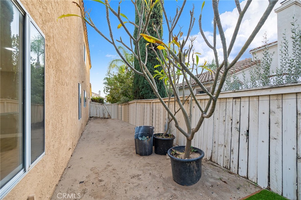28950 Clear Spring Lane Highland, CA 92346 - Photo 39 of 58