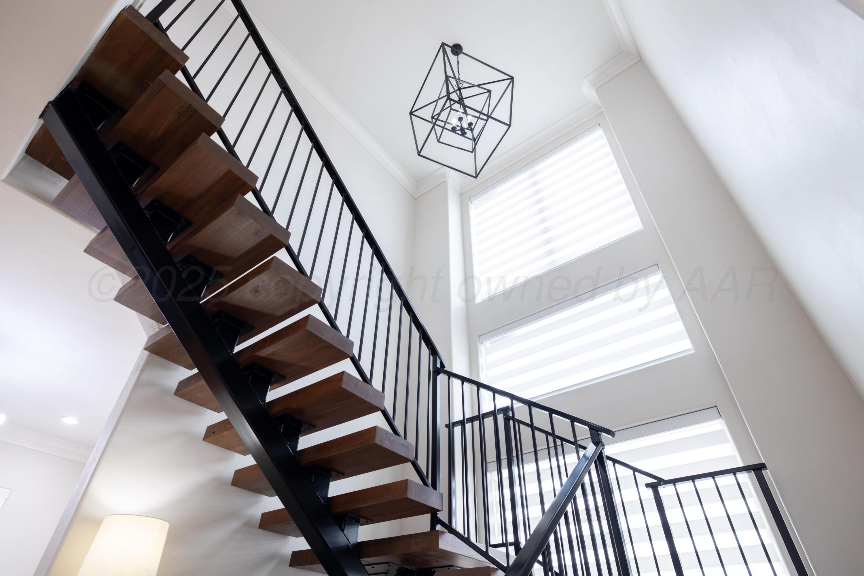 9507 Meadow Ridge Amarillo, TX 79118 - Photo 11 of 56 a view of entryway