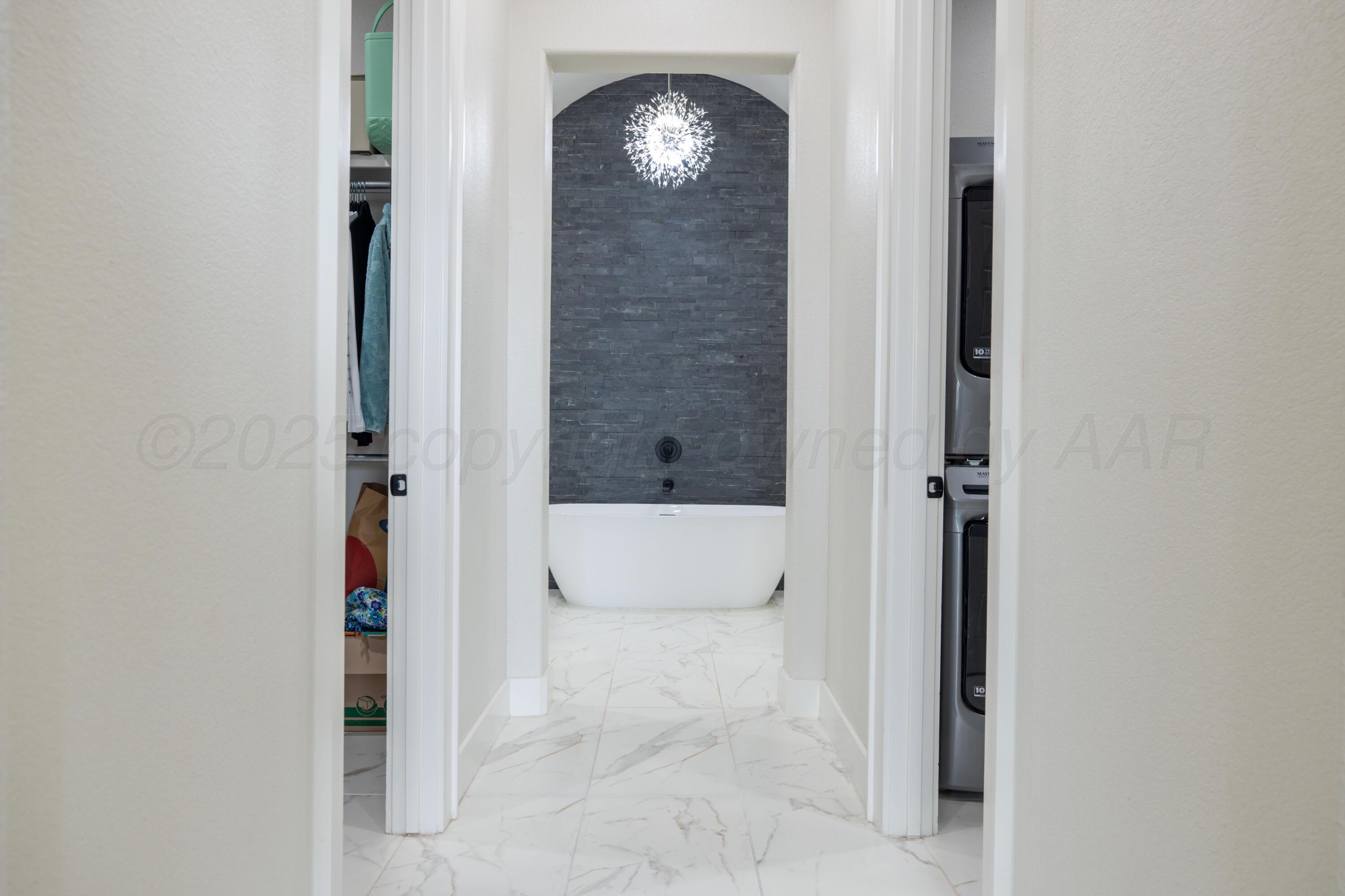 9507 Meadow Ridge Amarillo, TX 79118 - Photo 43 of 56 a view of a bathroom