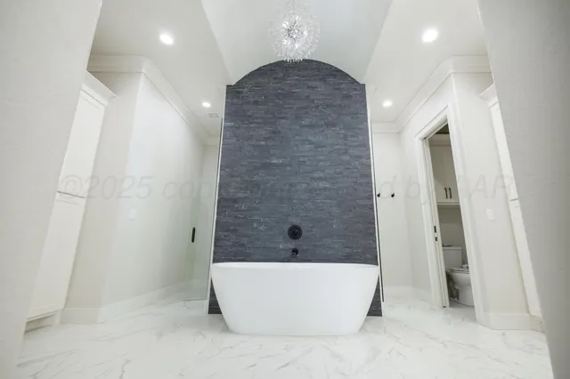 $989,000 | 9507 Meadow Ridge, Amarillo, TX 79118