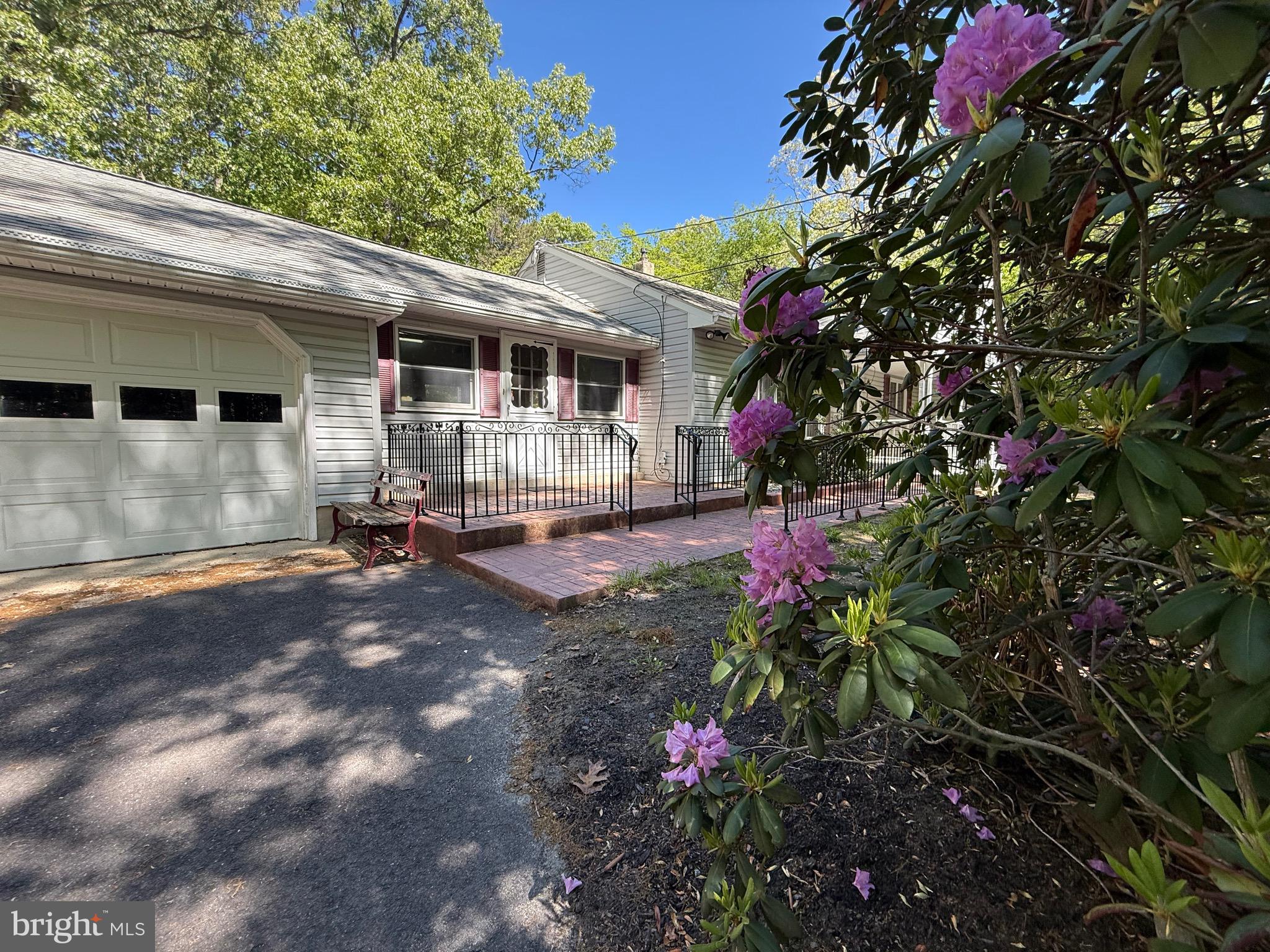 229 Oakshade Road Tabernacle, NJ 08088 - Photo 4 of 57