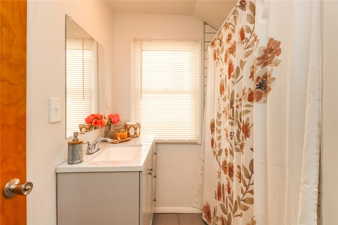 140 Wyndham Road Rochester, NY 14612 - Photo 20 of 21