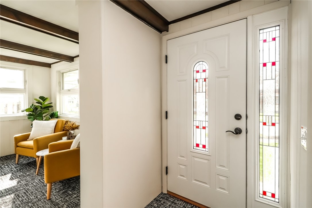 140 Wyndham Road Rochester, NY 14612 - Photo 3 of 21