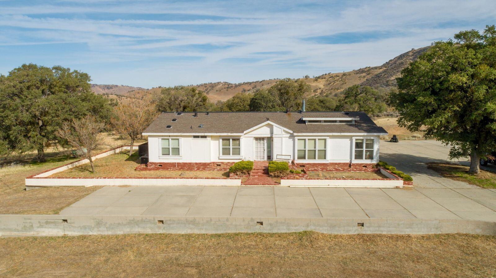 24936 Banducci Road Tehachapi, CA 93561 - Photo 1 of 40 p-10