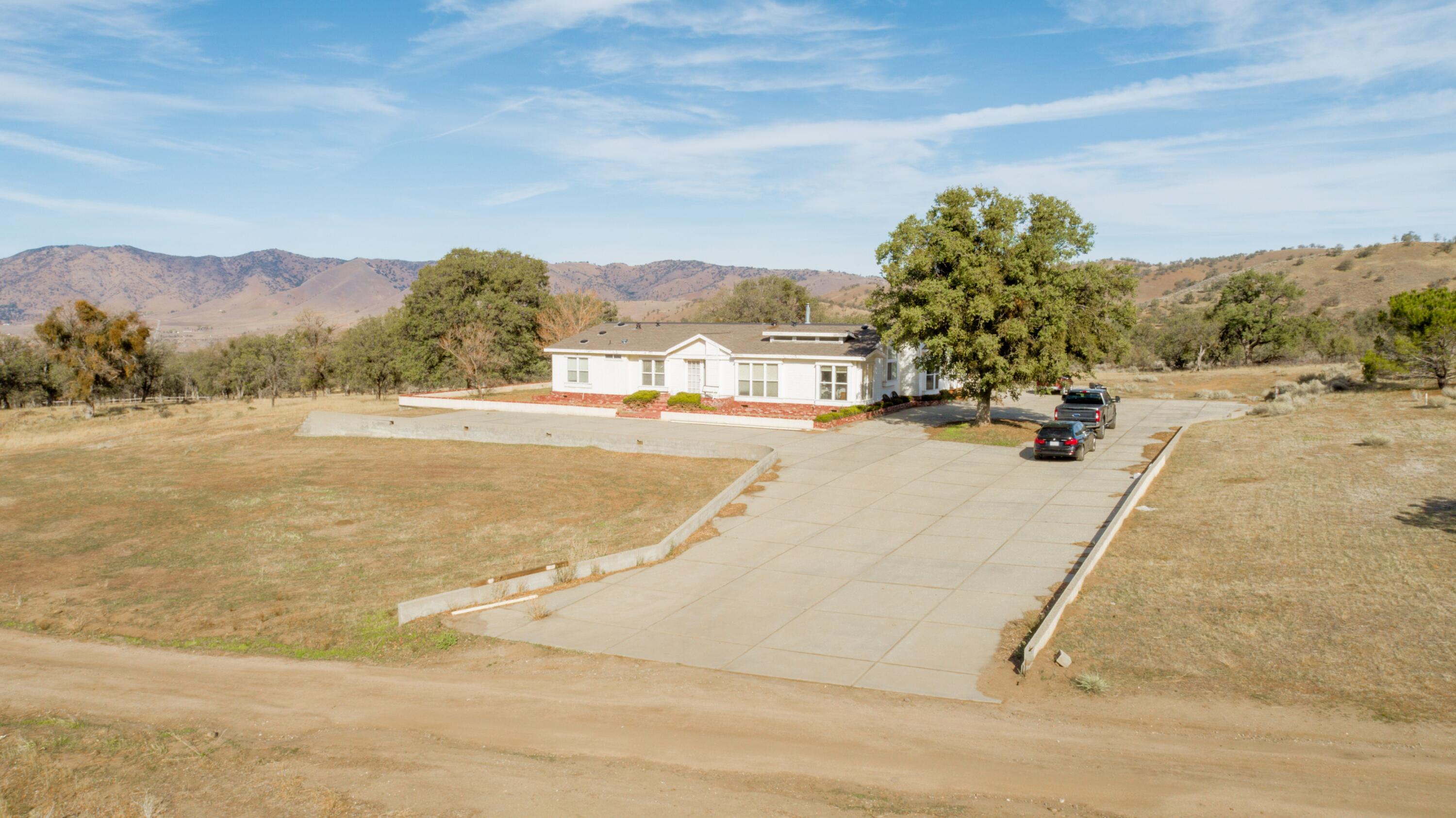 24936 Banducci Road Tehachapi, CA 93561 - Photo 3 of 40 p-28