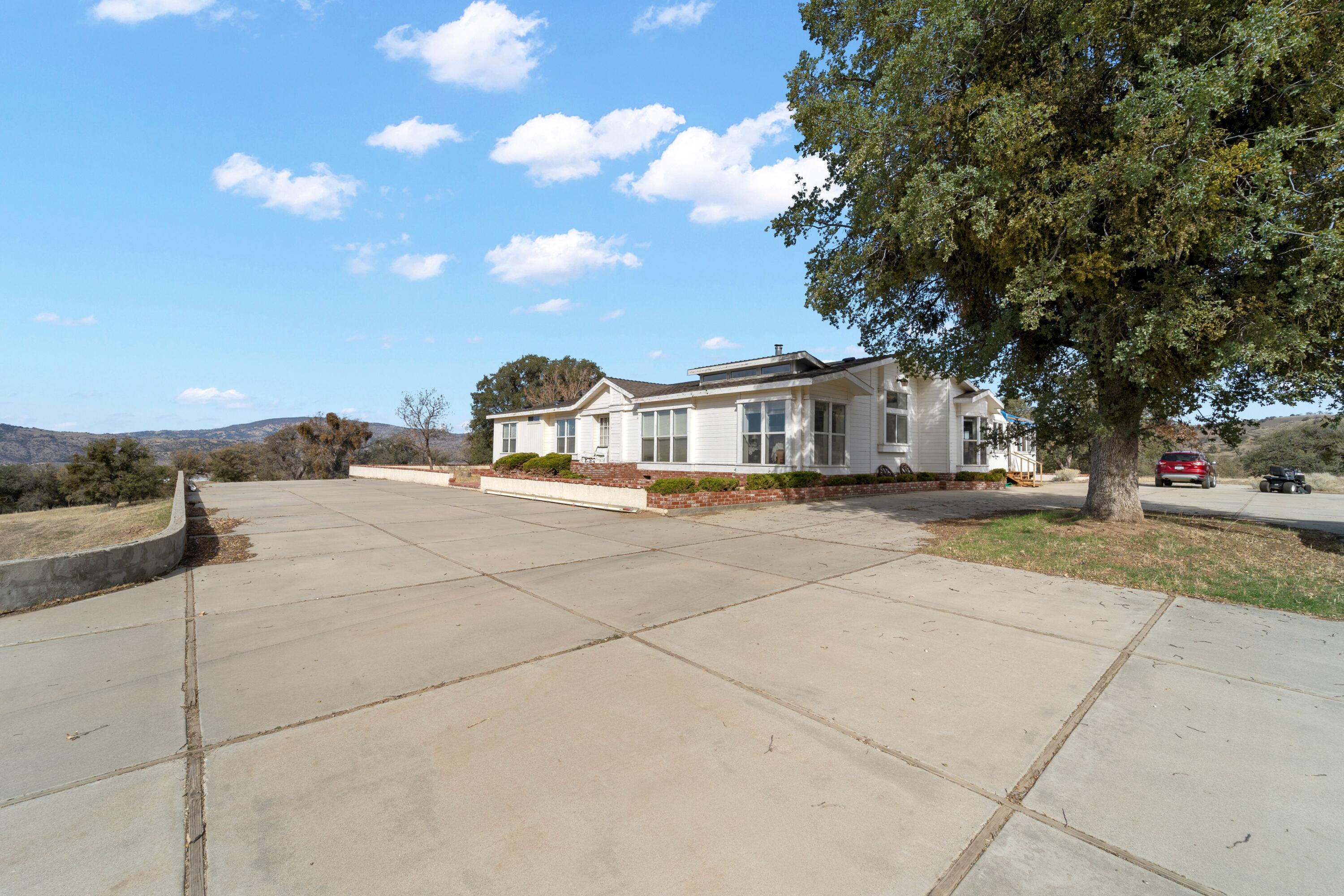 24936 Banducci Road Tehachapi, CA 93561 - Photo 4 of 40 p