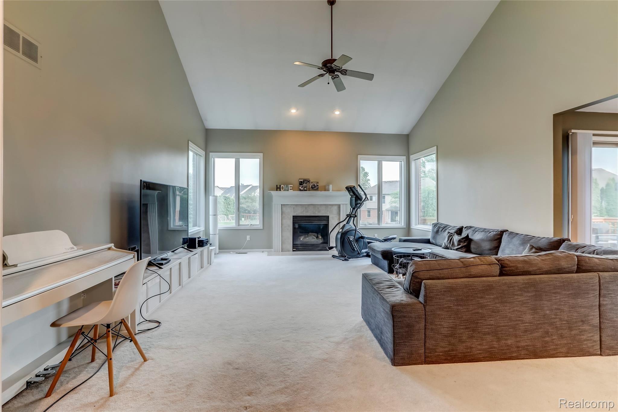 608 Appoline Court Rochester, MI 48307 - Photo 6 of 49 608 Appoline Court, Rochester, MI-10.jpg-FULL