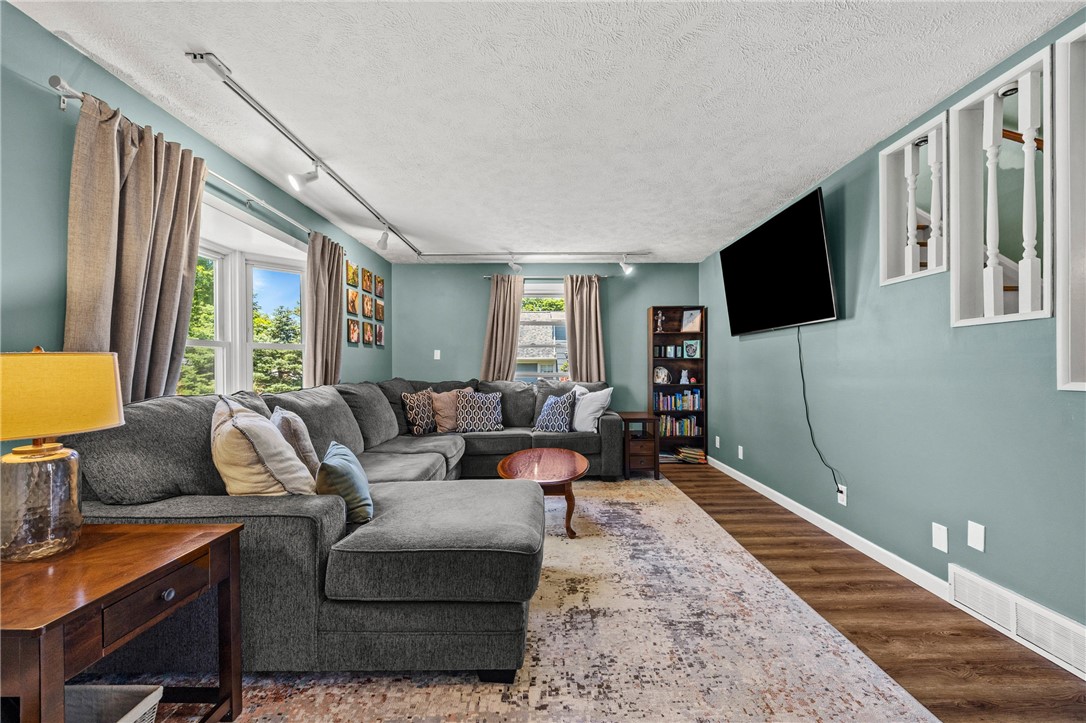 390 Dellwood Road Greece, NY 14616 - Photo 8 of 50
