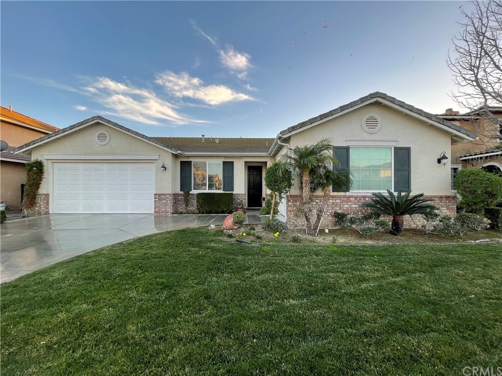 One of very few: Beautiful CLEAN Single Story Home located in Eastvale, Ca!
