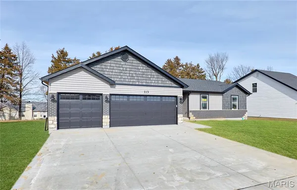 $349,900 | 135 Peruque Creek Manor, Wright City, MO 63390