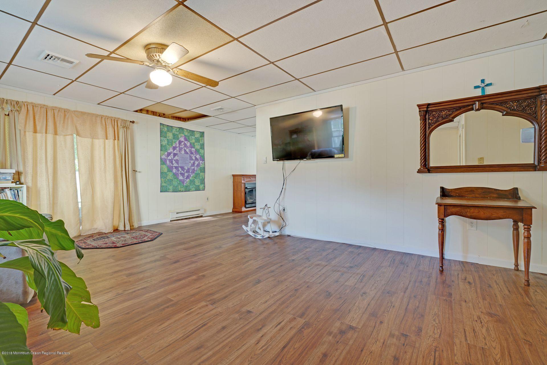 1651 Joffre Road Forked River, NJ 08731 - Photo 13 of 37 23