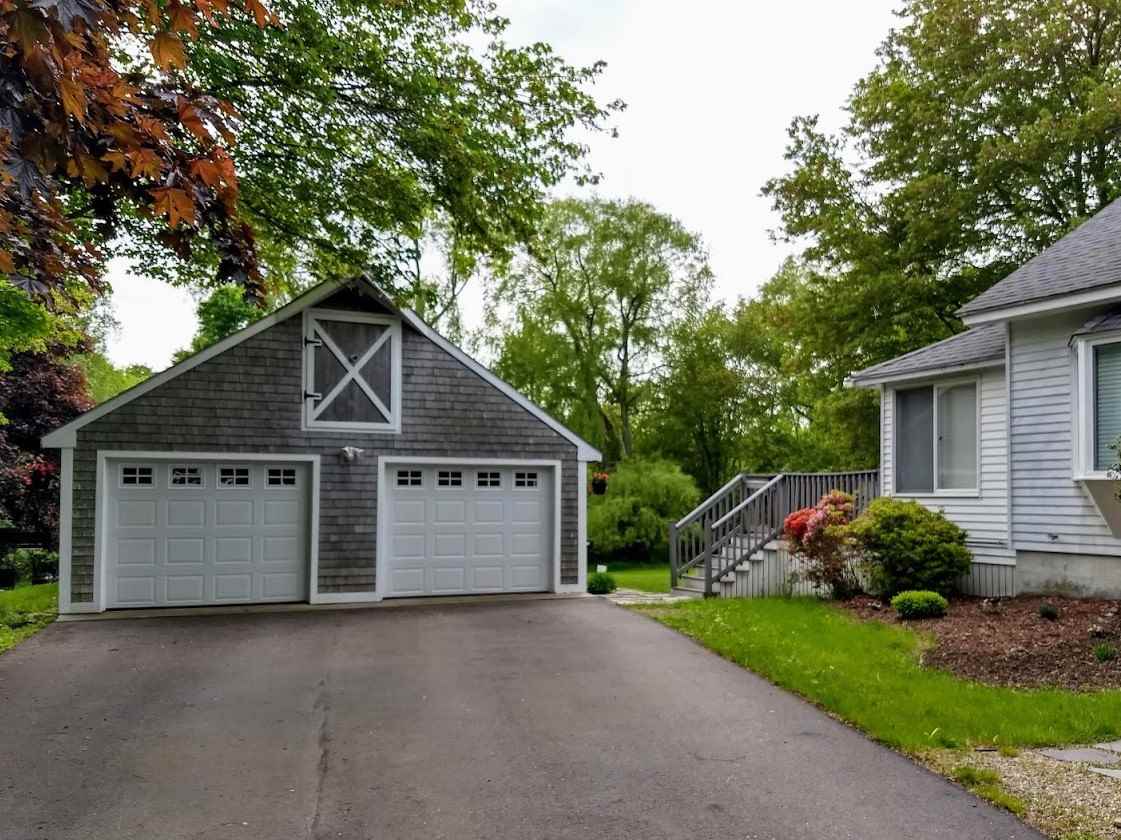 1045 State Road Eliot, ME 03903 - Photo 2 of 19