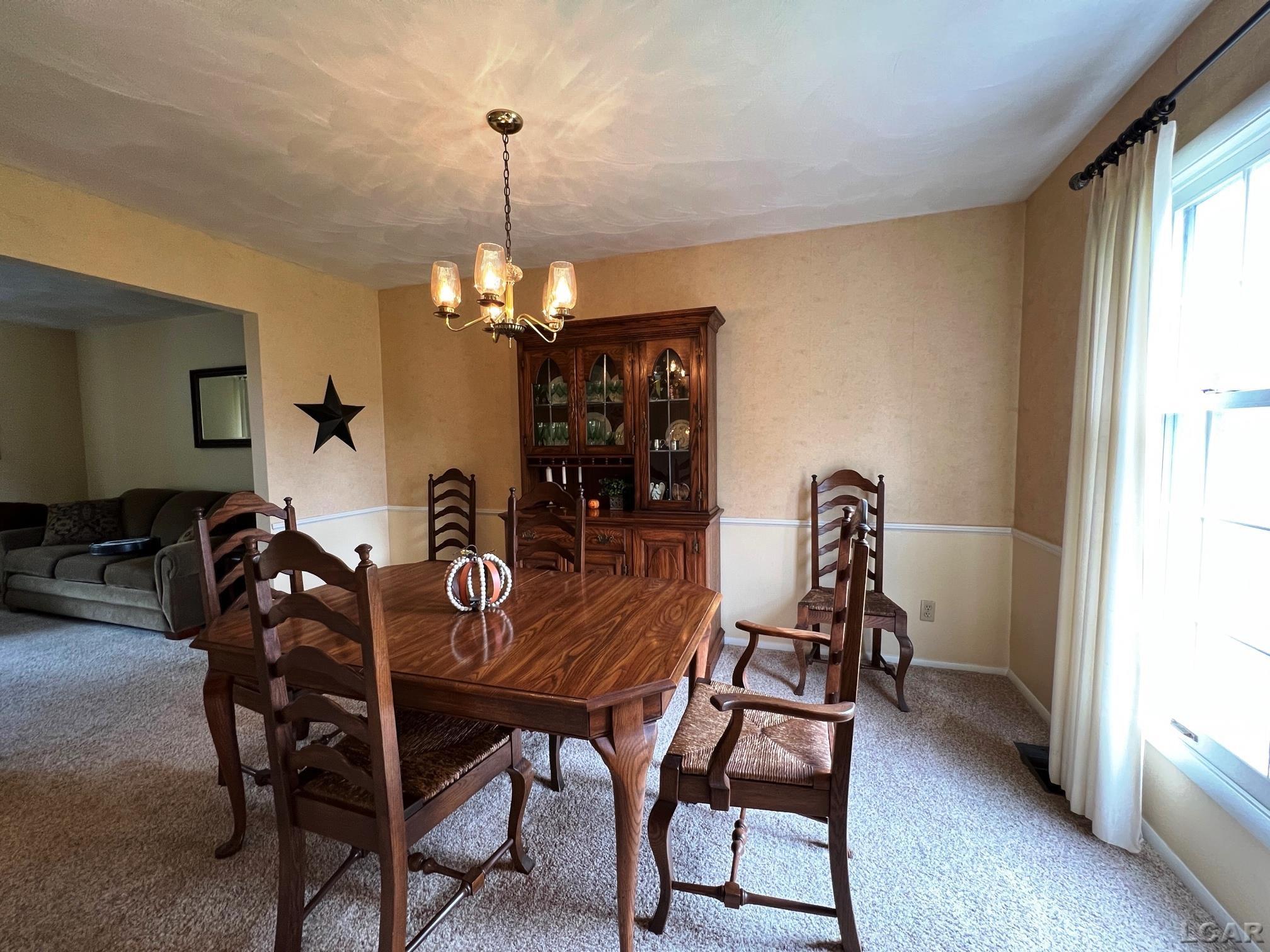 1195 Auborne Road Adrian, MI 49221 - Photo 15 of 36 50093842-14.JPG