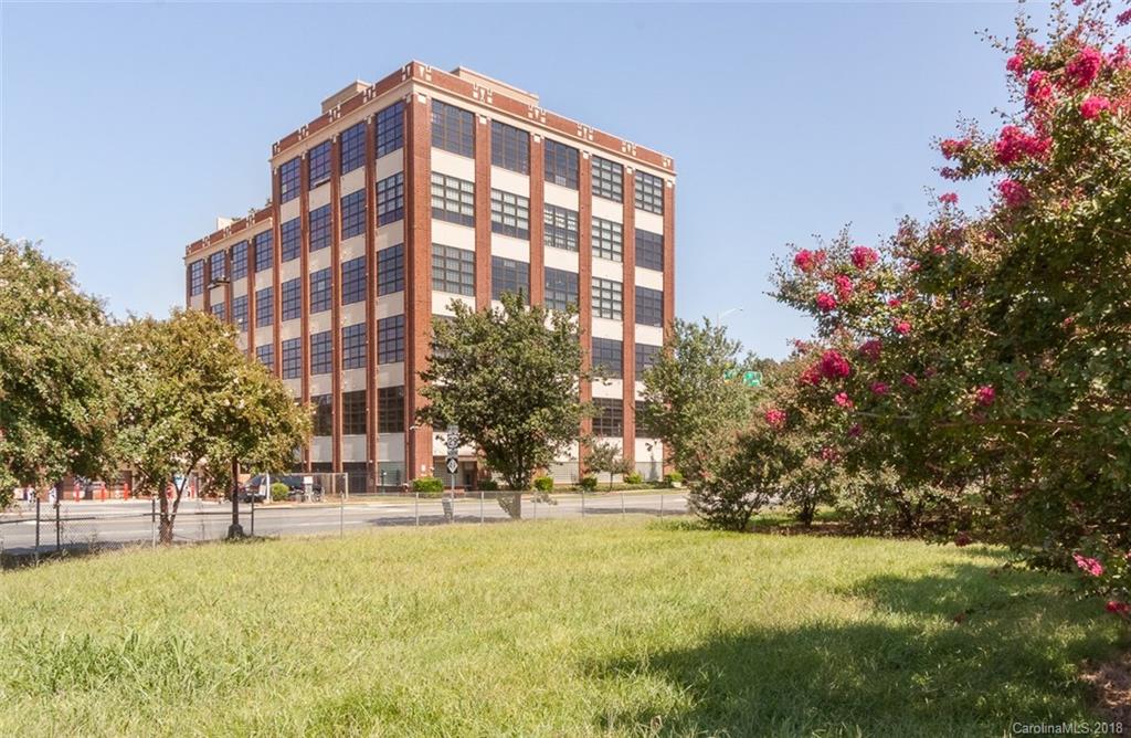 715 North Graham Street, Unit 604 Charlotte, NC 28202 - Photo 21 of 21 a view of building with yard
