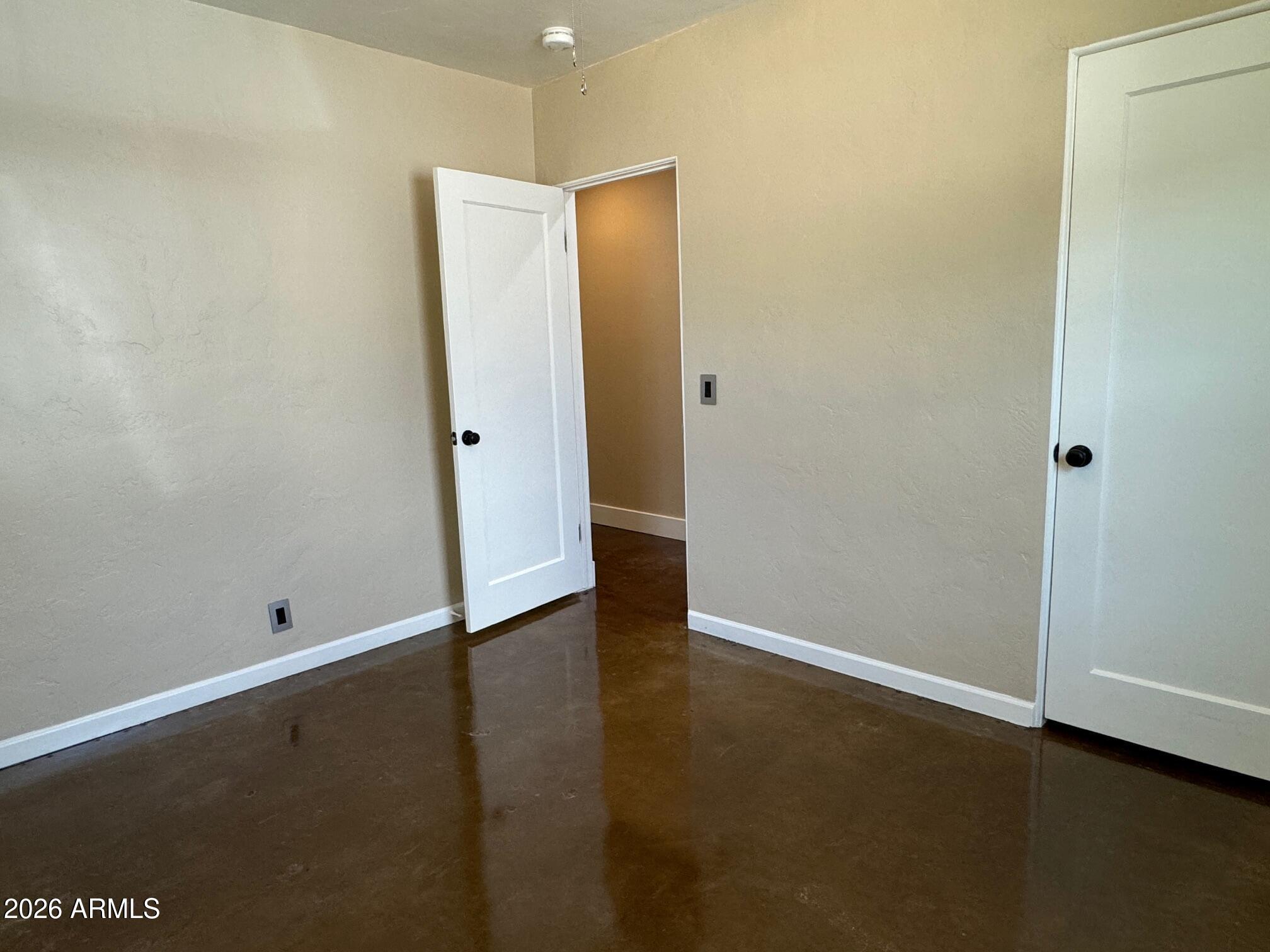 2723 North Greenfield Road Phoenix, AZ 85006 - Photo 12 of 15 IMG_6423