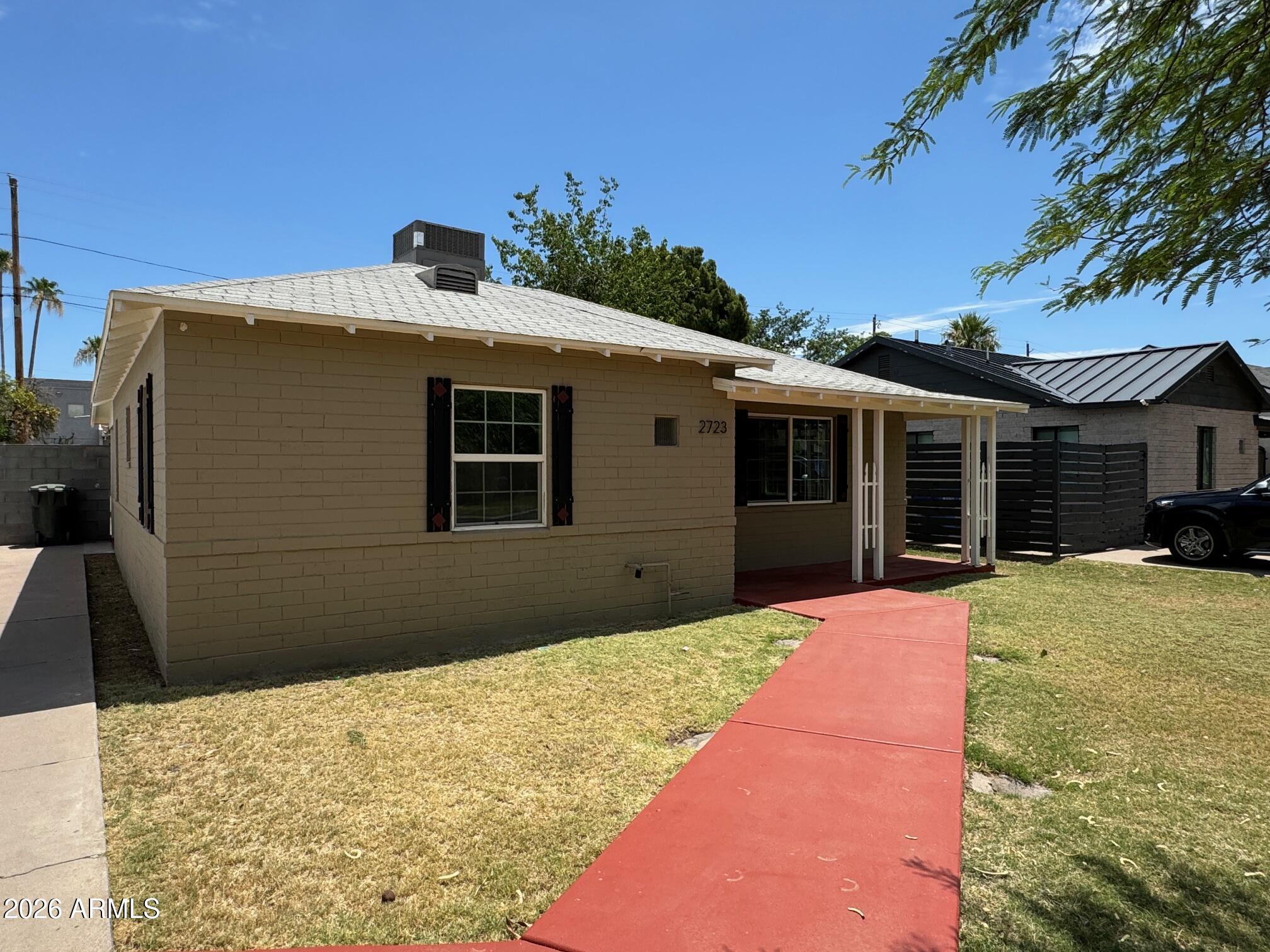 2723 North Greenfield Road Phoenix, AZ 85006 - Photo 2 of 15 IMG_6410