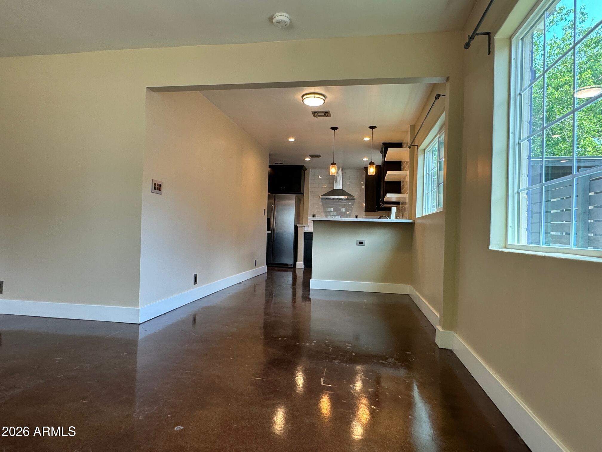 2723 North Greenfield Road Phoenix, AZ 85006 - Photo 4 of 15 IMG_6415