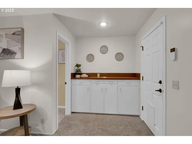 $449,900 | 240 Dibblee Lane, Eugene, OR 97404