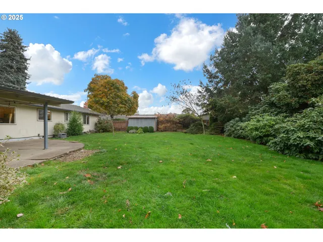 $449,900 | 240 Dibblee Lane, Eugene, OR 97404