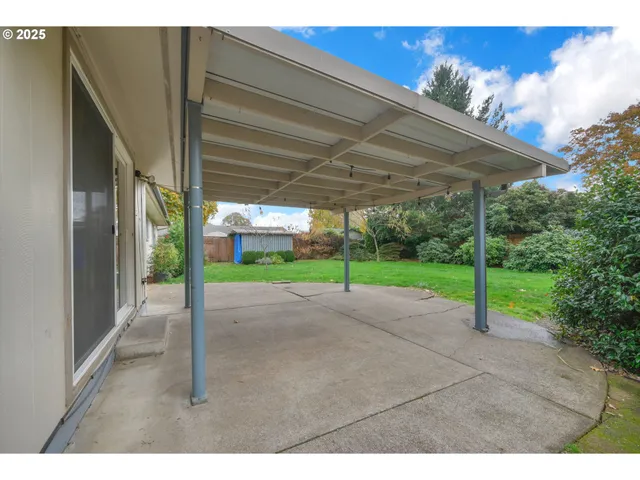 $449,900 | 240 Dibblee Lane, Eugene, OR 97404