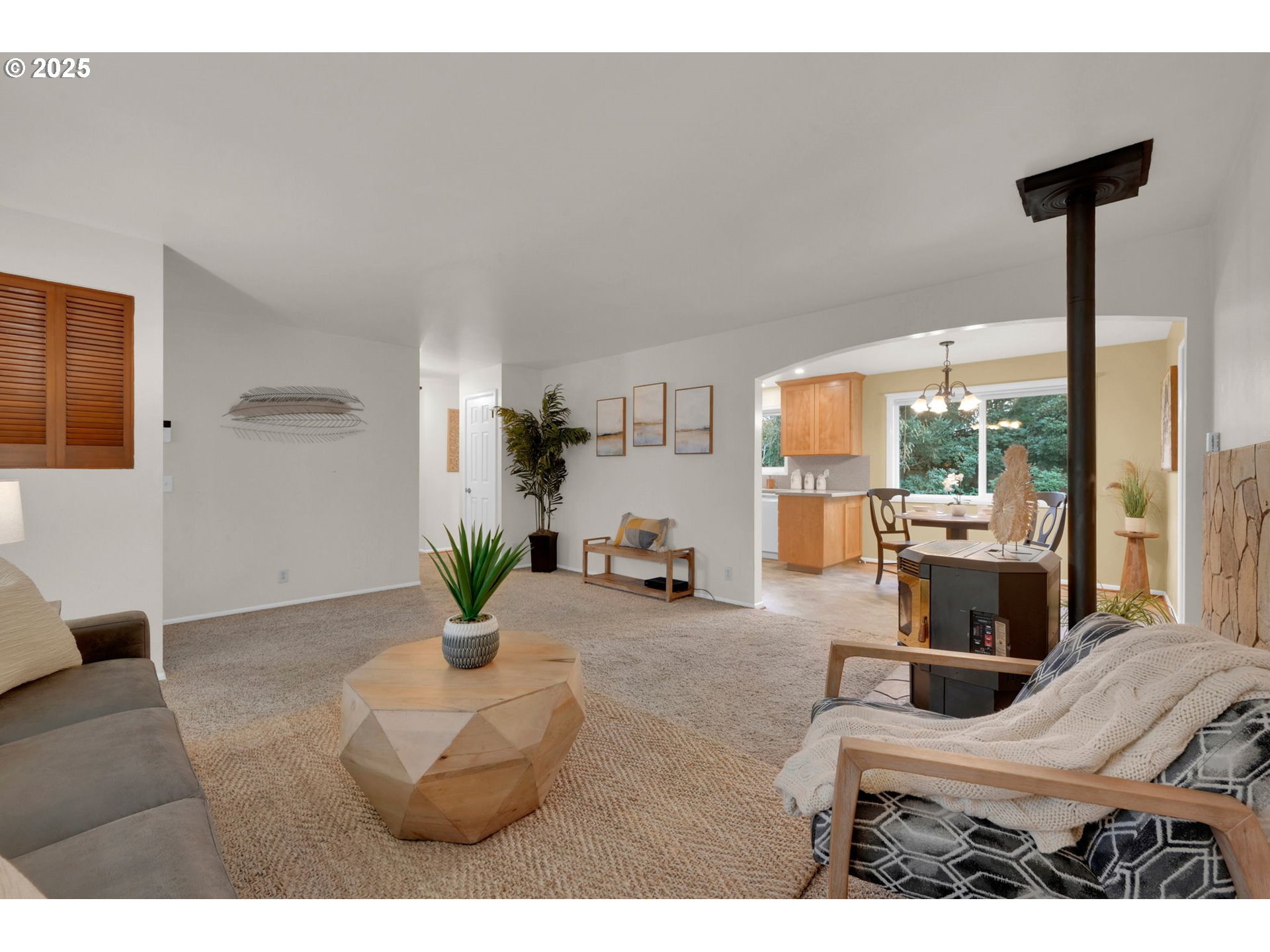 240 Dibblee Lane Eugene, OR 97404 - Photo 8 of 42 a living room with furniture
