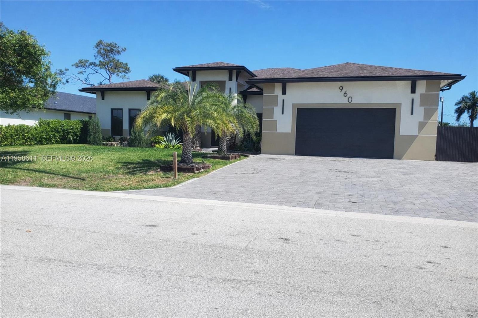 a front view of house with yard