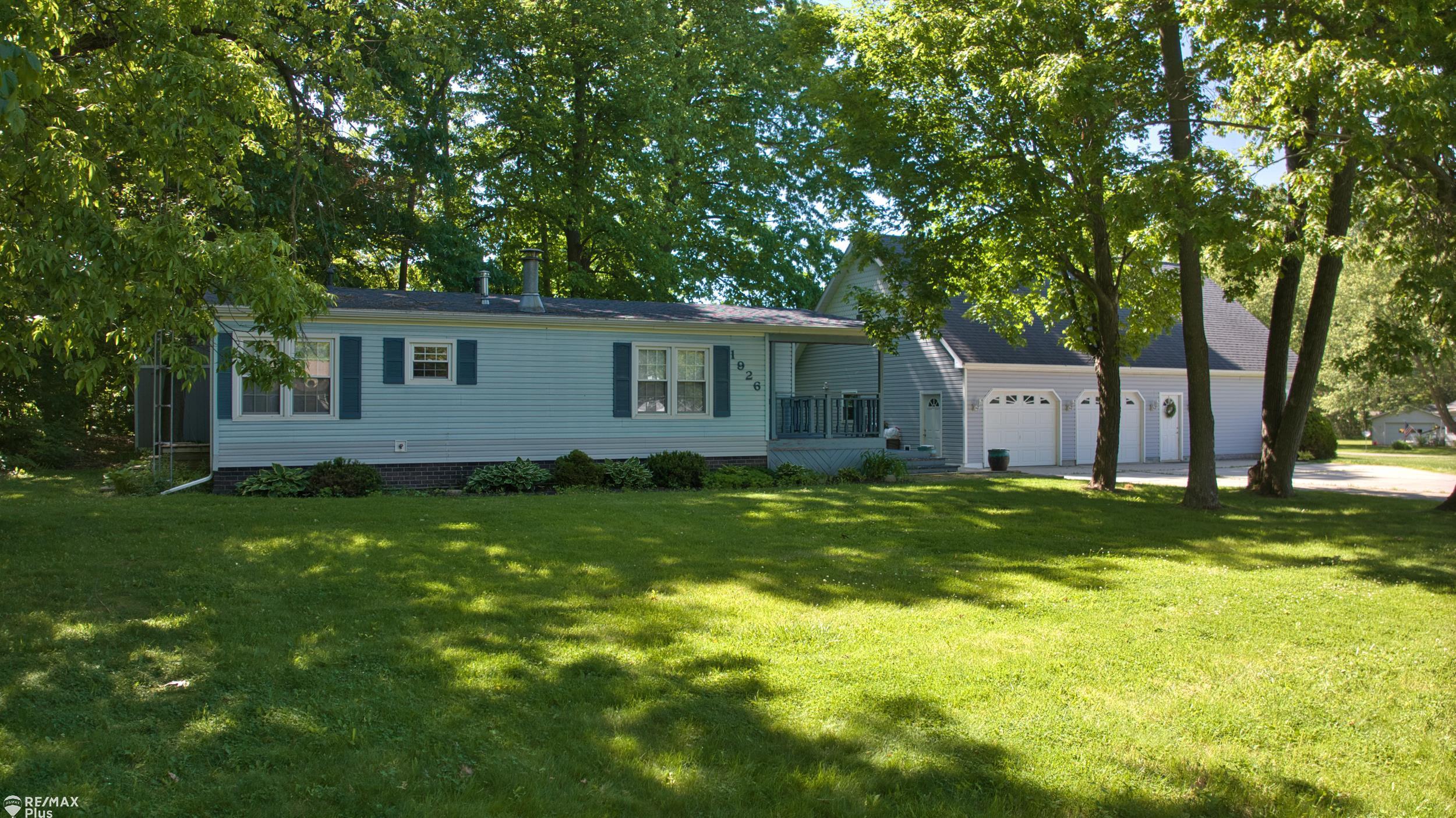 1926 New Rochelle Drive Lapeer, MI 48446 - Photo 1 of 62