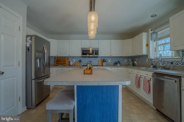 $365,000 | 617 Talisman Drive, Martinsburg, WV 25403