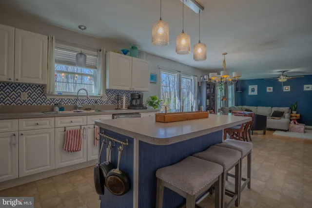 $365,000 | 617 Talisman Drive, Martinsburg, WV 25403