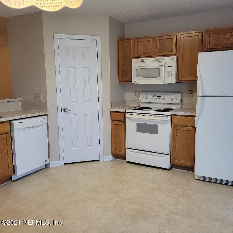 96228 Coral Reef Road Yulee, FL 32097 - Photo 4 of 7 Coral Reef Kitchen2