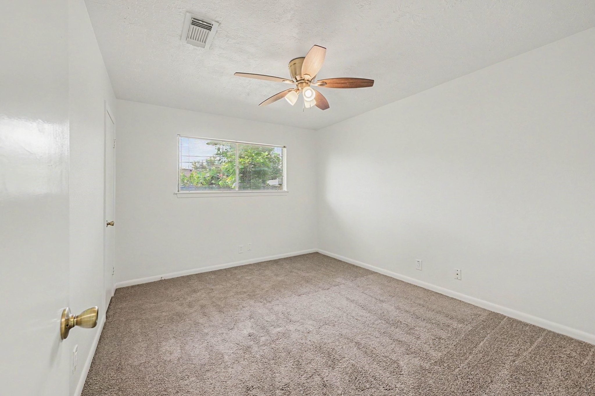 9315 Val Verde Street Houston, TX 77063 - Photo 16 of 27