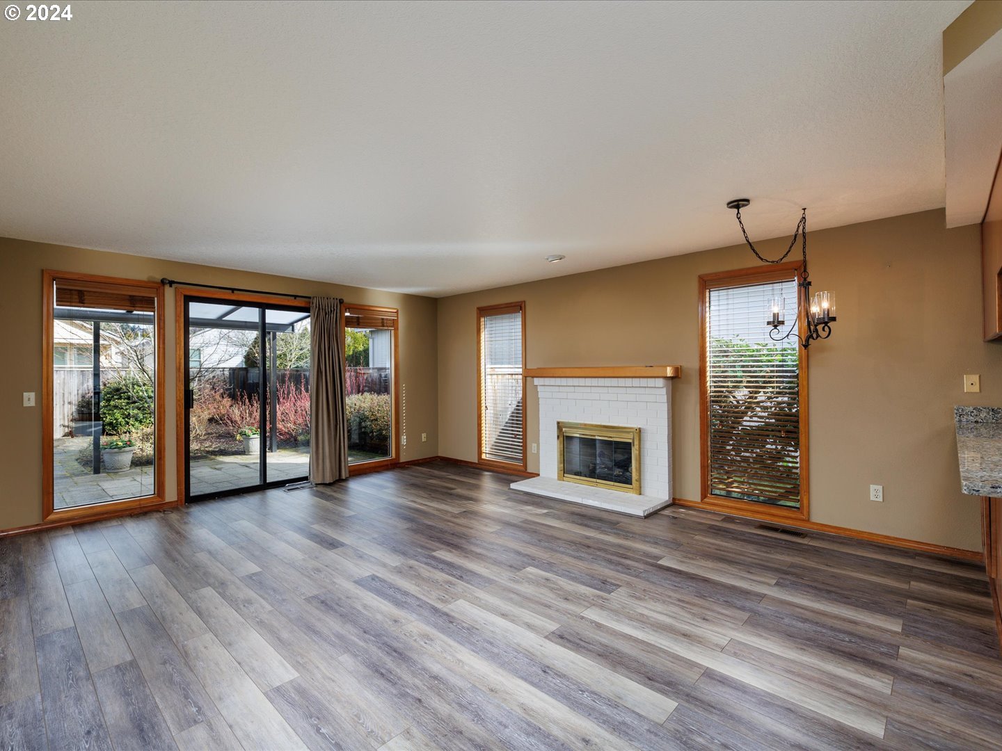 12641 Southwest Overgaard Street Portland, OR 97224 - Photo 9 of 27 Gallery Image 9