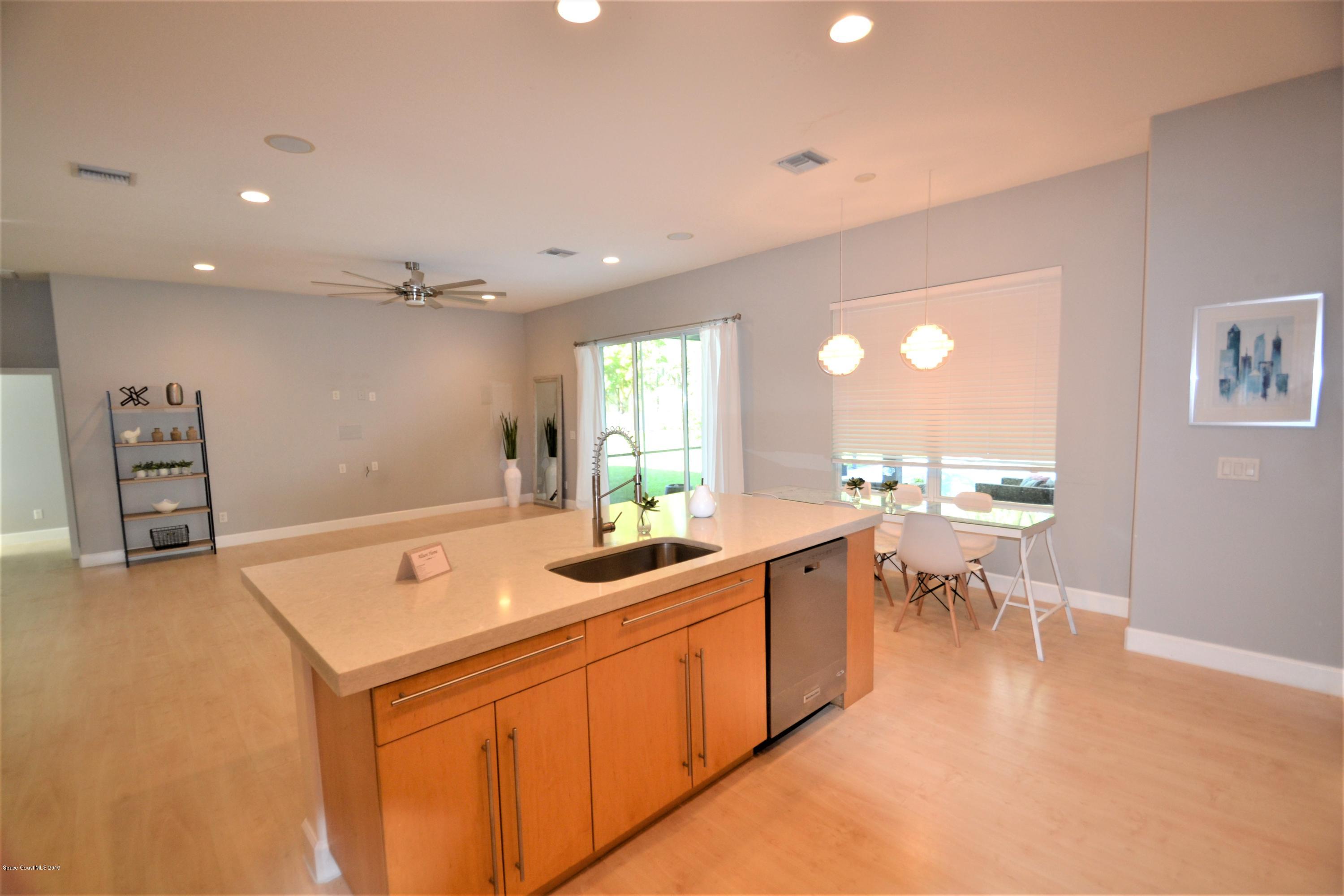 1772 Winding Ridge Circle Southeast Palm Bay, FL 32909 - Photo 19 of 62 1772 Winding Ridge Kitchen (5)