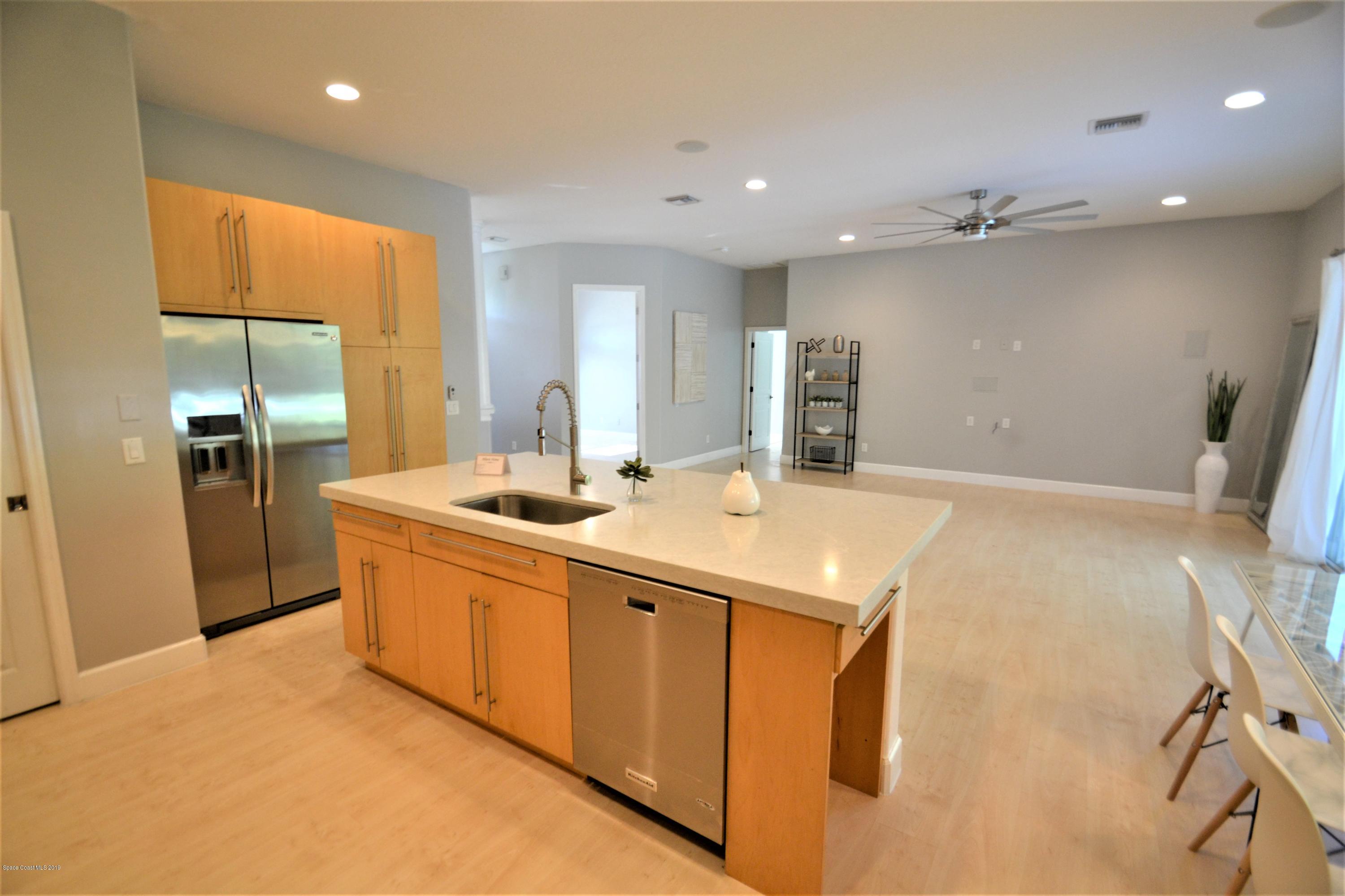 1772 Winding Ridge Circle Southeast Palm Bay, FL 32909 - Photo 20 of 62 1772 Winding Ridge Kitchen (6)