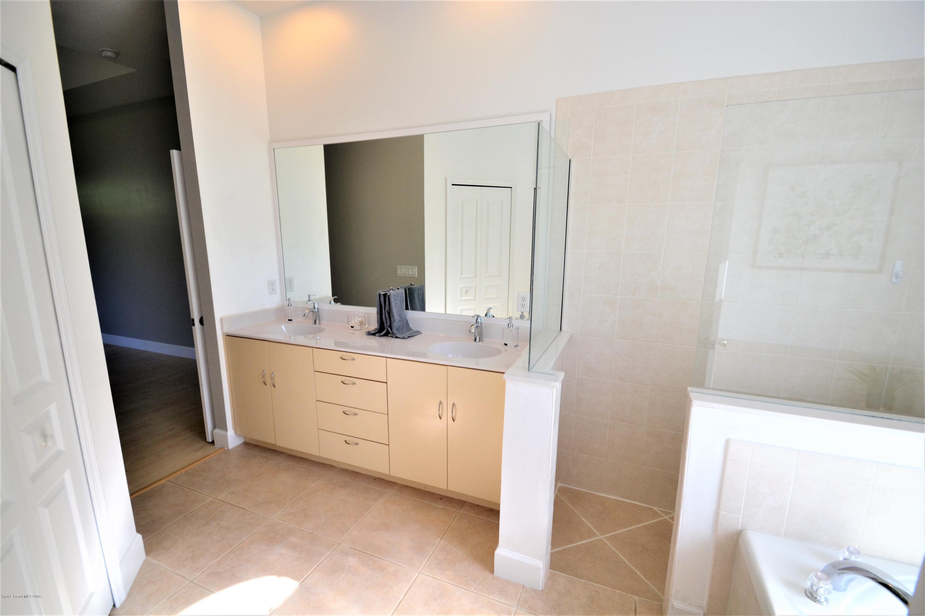 1772 Winding Ridge Circle Southeast Palm Bay, FL 32909 - Photo 28 of 62 1772 Winding Ridge Master Bathroom (10)