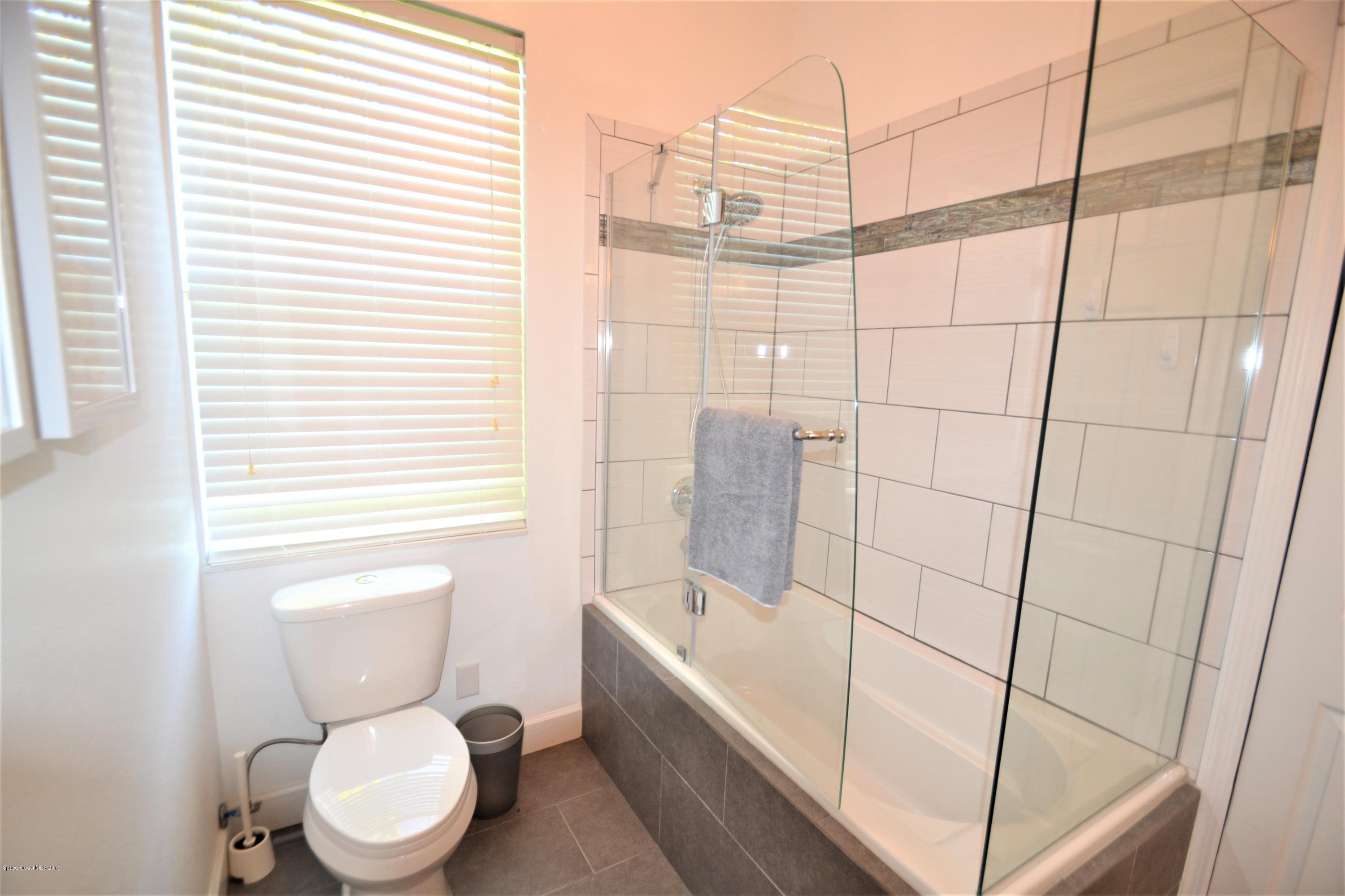 1772 Winding Ridge Circle Southeast Palm Bay, FL 32909 - Photo 38 of 62 1772 Winding Ridge Second Bathroom (10)