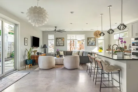 $1,170,000 | 308 West N Loop Boulevard, Unit 1, Austin, TX 78751