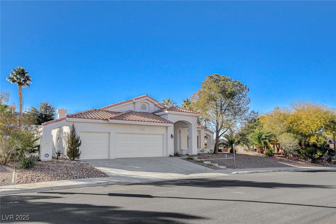 1028 Norellat Road Henderson, NV 89011 - Photo 3 of 74 Custom home on an oversized lot