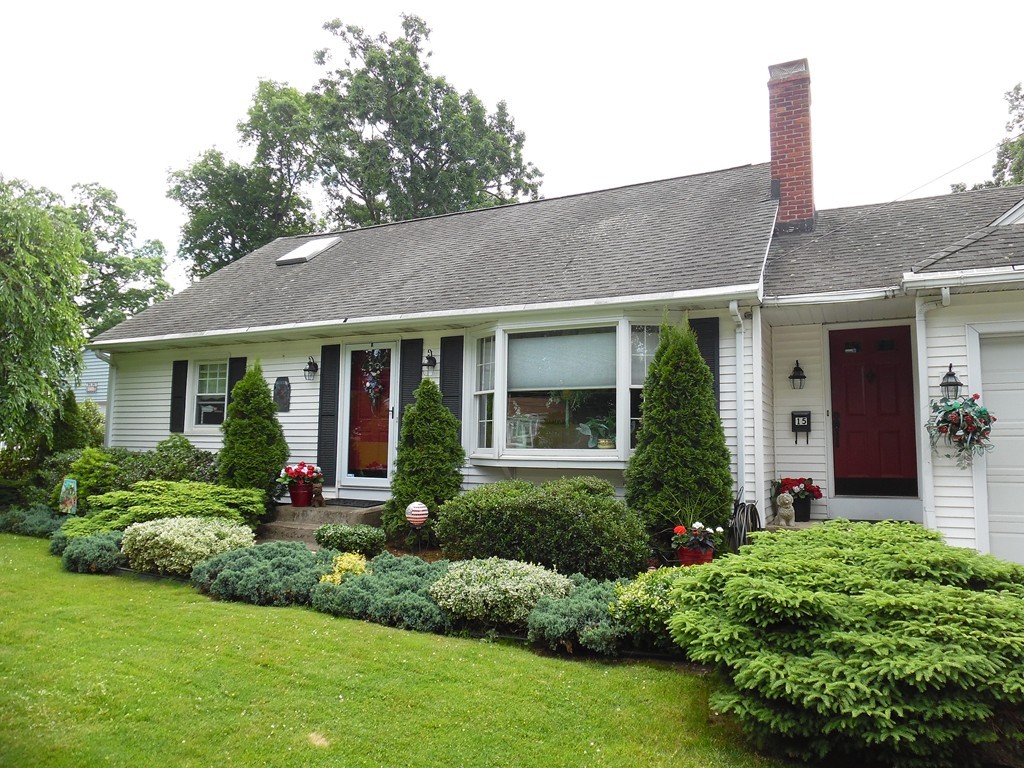15 Hadley Street Springfield, MA 01118 - Photo 1 of 30 Gallery Image 1