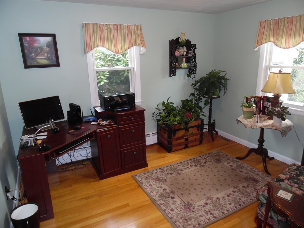15 Hadley Street Springfield, MA 01118 - Photo 18 of 30 Gallery Image 18