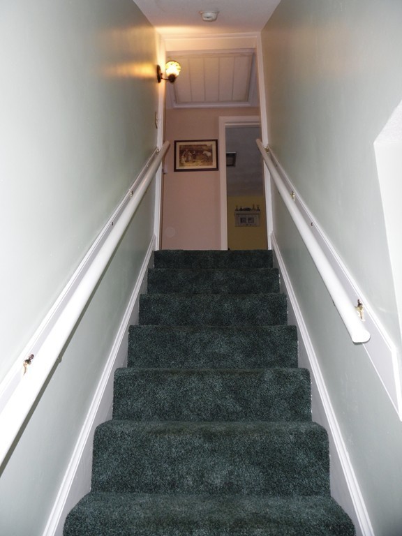 15 Hadley Street Springfield, MA 01118 - Photo 21 of 30 Gallery Image 21