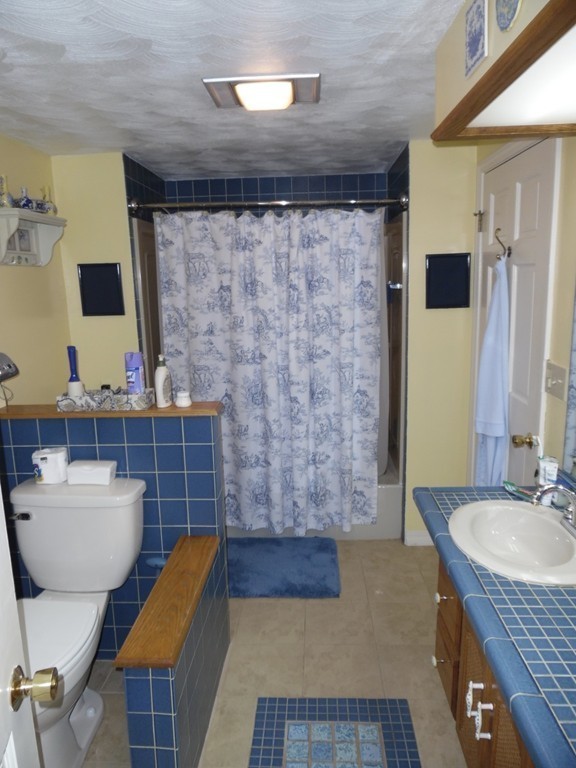 15 Hadley Street Springfield, MA 01118 - Photo 24 of 30 Gallery Image 24