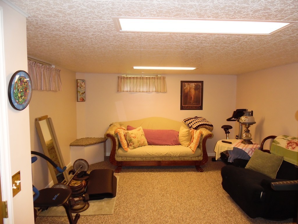 15 Hadley Street Springfield, MA 01118 - Photo 26 of 30 Gallery Image 26