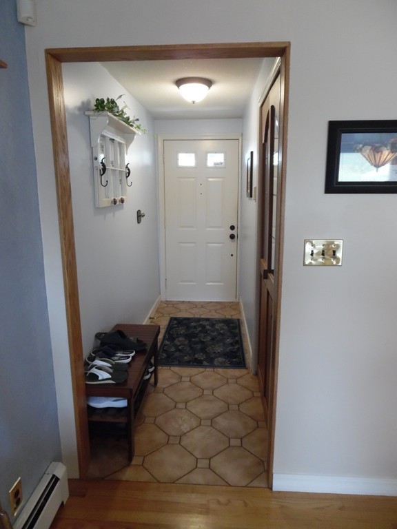 15 Hadley Street Springfield, MA 01118 - Photo 29 of 30 Gallery Image 29