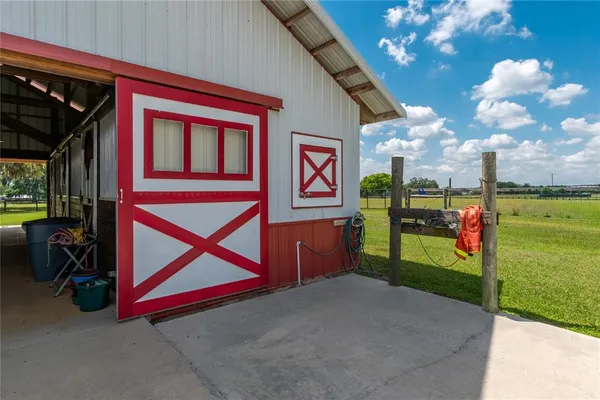 $1,760,000 | 13025 Northwest Gainesville Road, Reddick, FL 32686